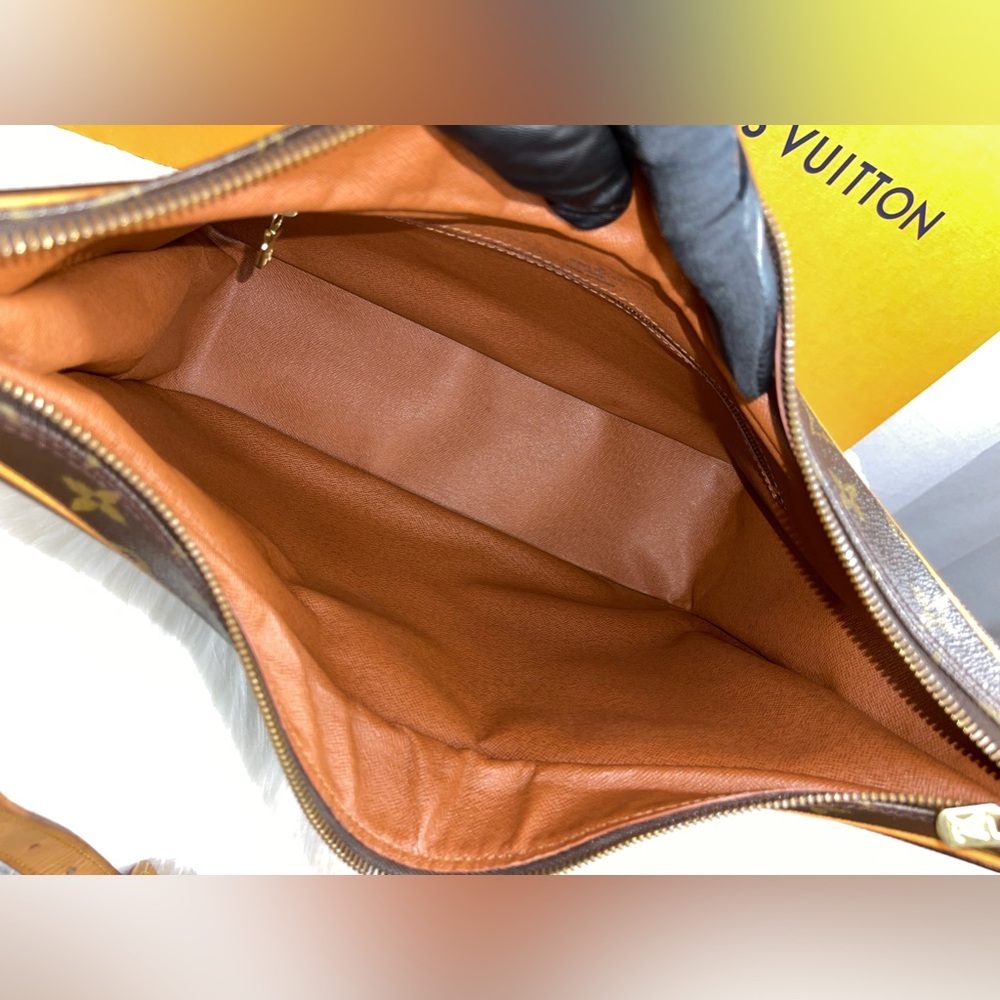 🌸MONOGRAM BOULOGNE 35 SHOULDER BAG - Picture 15 of 16